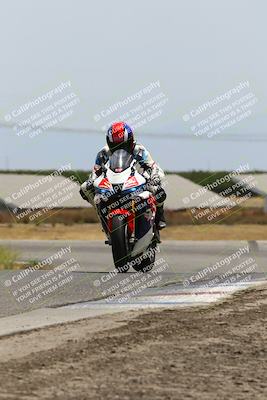media/May-26-2025-Lets Ride (Mon) [[3bf1de1d65]]/B Group/1220pm (Wheelie Bump)/